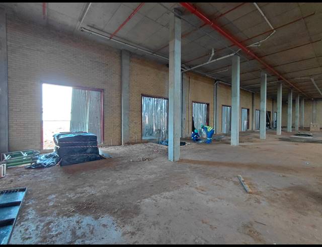6,702M² WAREHOUSE TO LET IN BREDELL